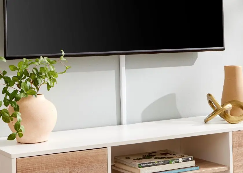 Ruang TV Minimalis Mewah Tanpa Kabel Terlihat